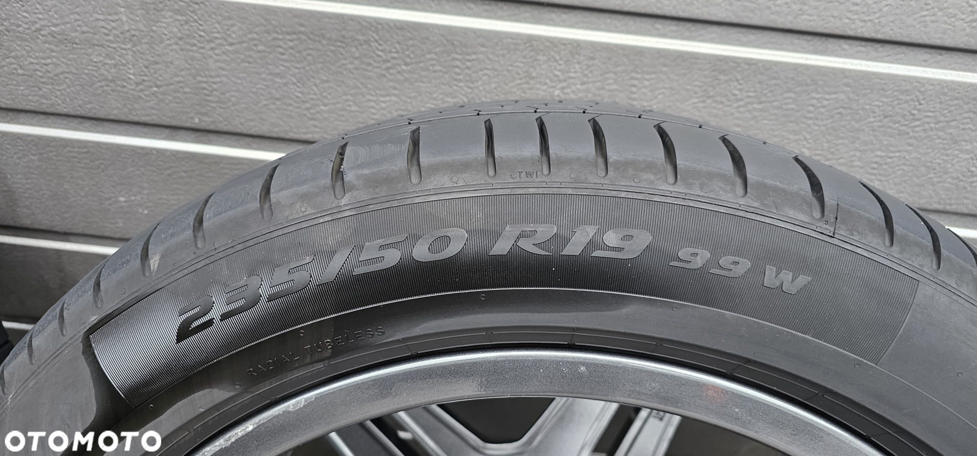MERCEDES GLB X247 KOŁA AMG 19 235/50/19 PIRELLI P ZERO 2022 - 11