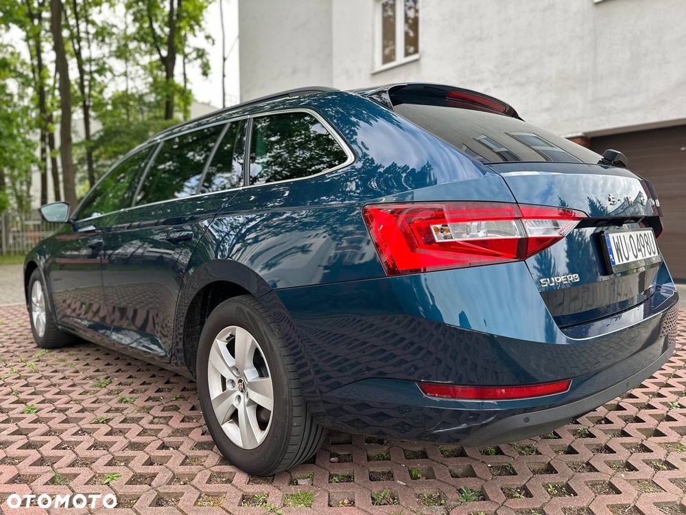 Skoda Superb 2.0 TDI DSG Ambition - 6