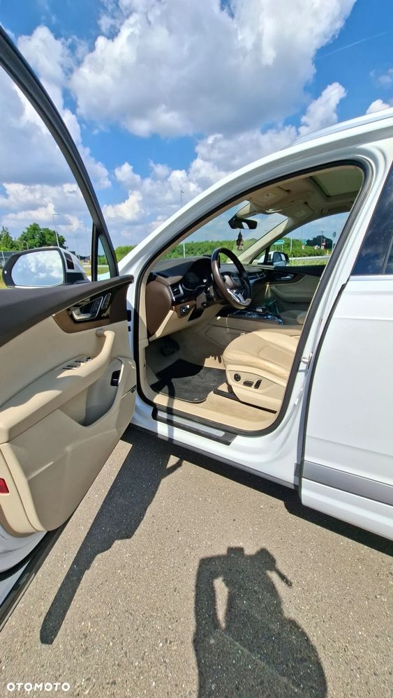 Audi Q7 - 11