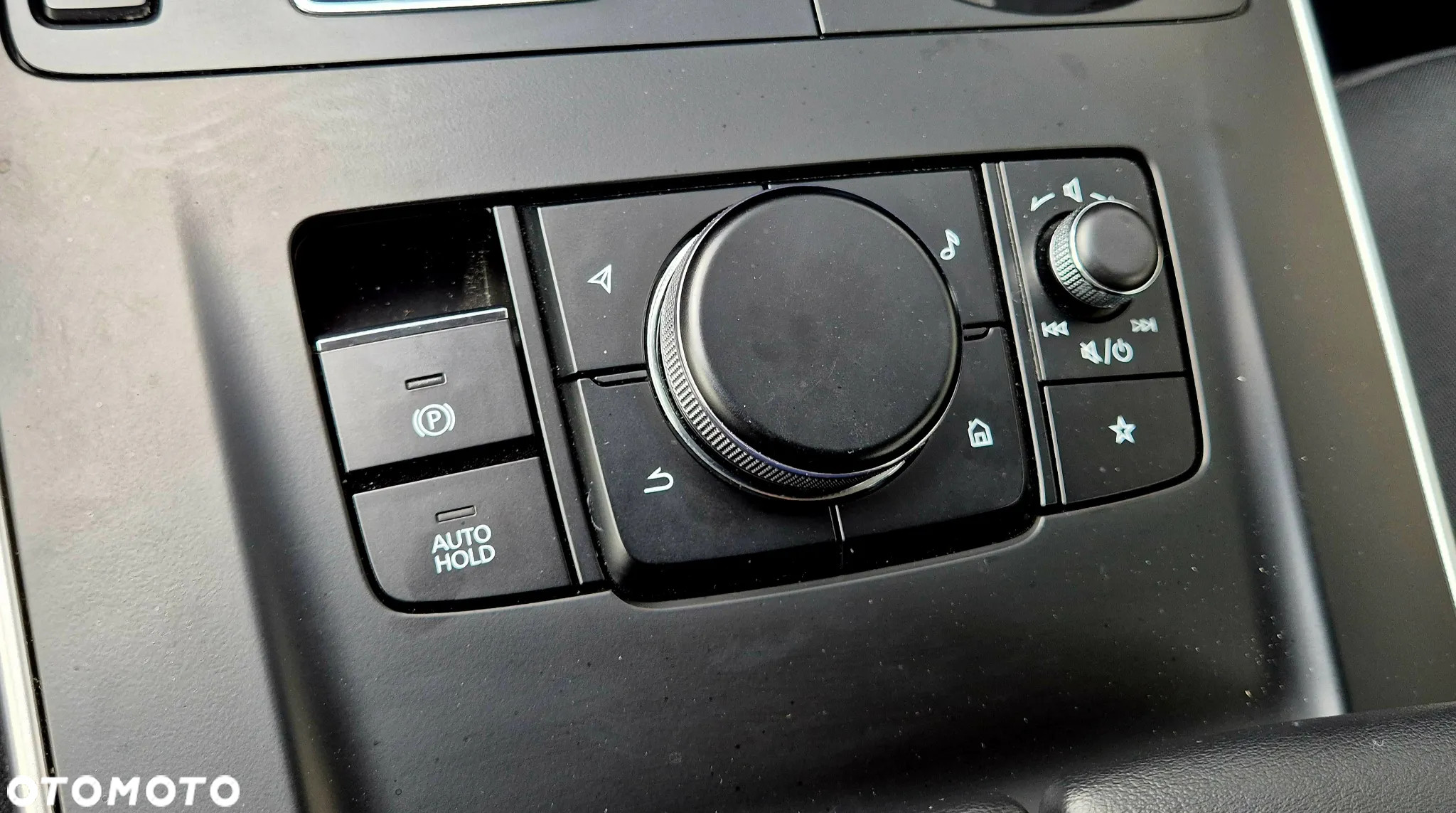 Mazda CX-60 - 12