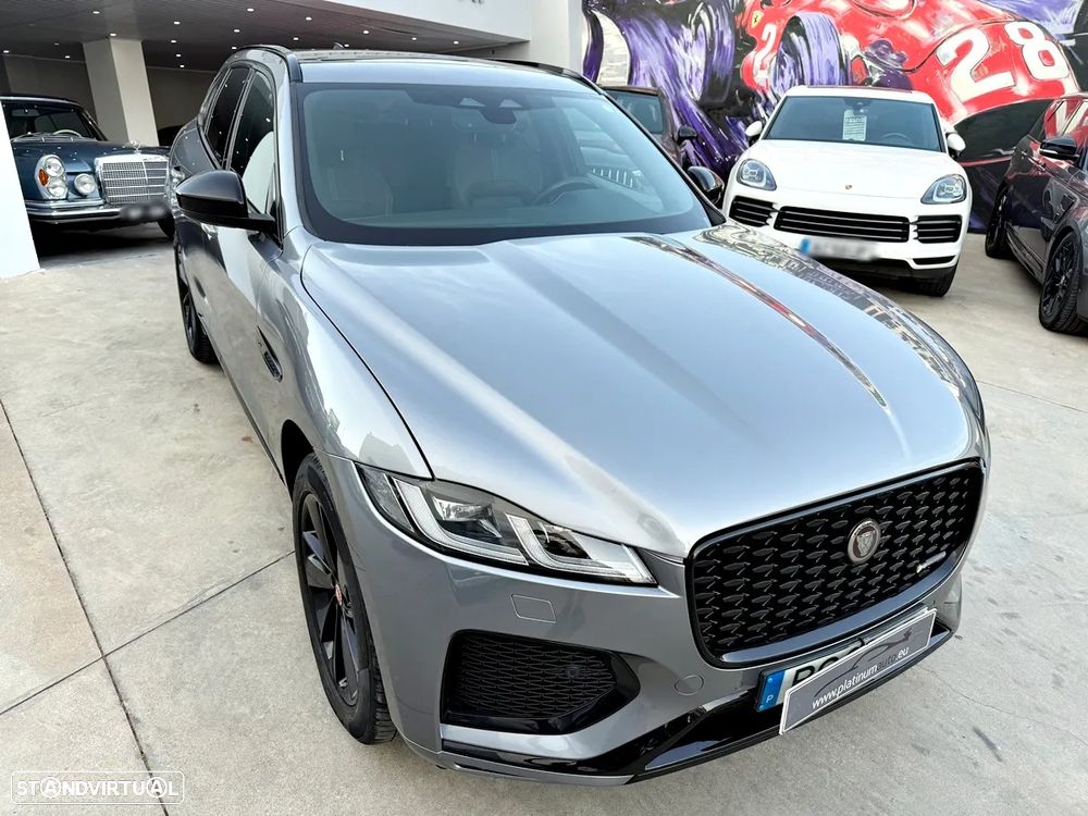 Jaguar F-Pace P250 AWD R-Dynamic S - 42