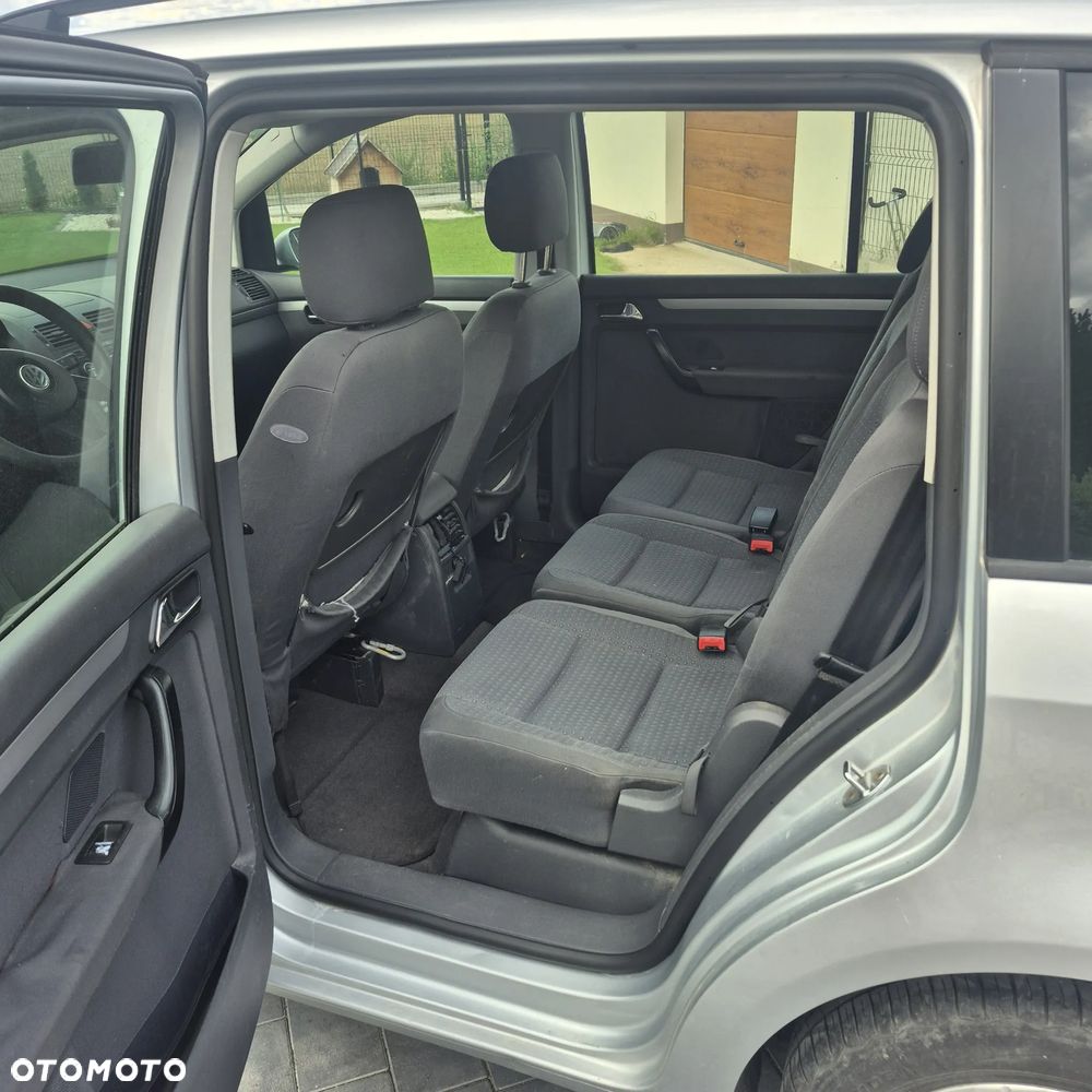 Volkswagen Touran 1.9 TDI Highline - 6