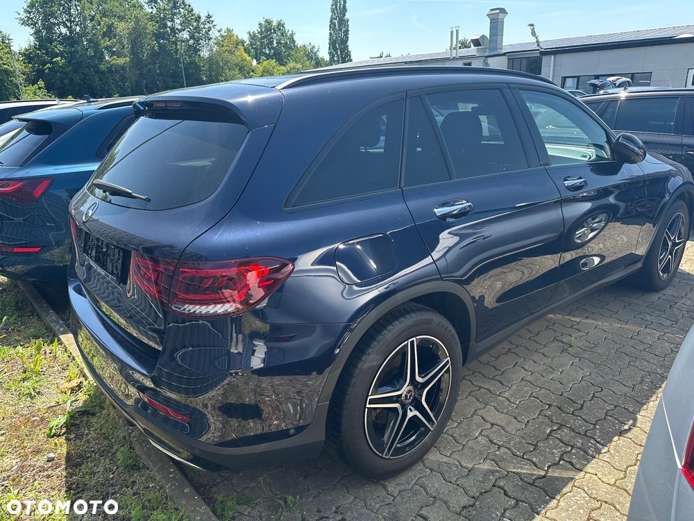Mercedes-Benz GLC 300 d 4Matic 9G-TRONIC AMG Line - 15