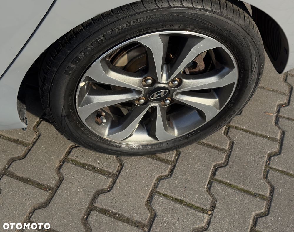 Hyundai i10 1.2 Fifa World Cup Edition - 6