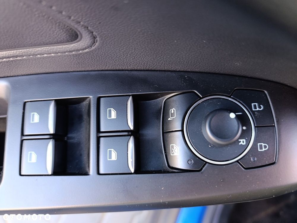 Ford Focus 1.0 EcoBoost Titanium - 36