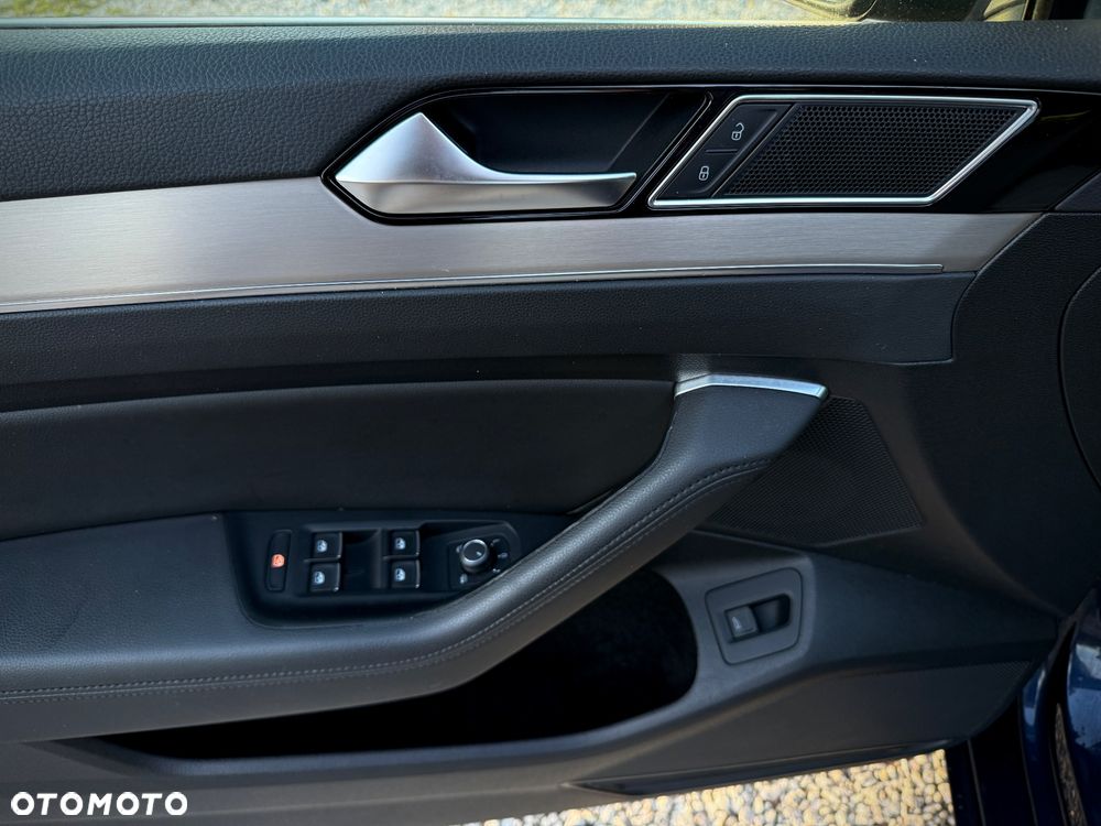 Volkswagen Passat 2.0 TDI 4Mot Elegance DSG - 16