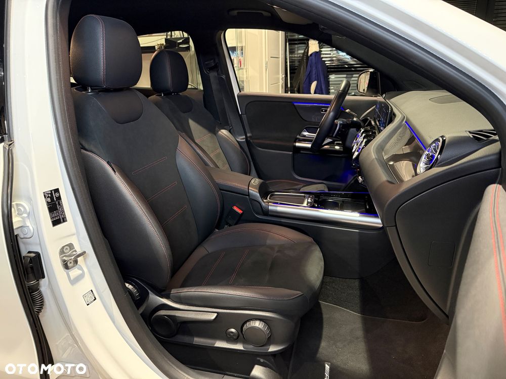 Mercedes-Benz GLA 200 d AMG Line - 24