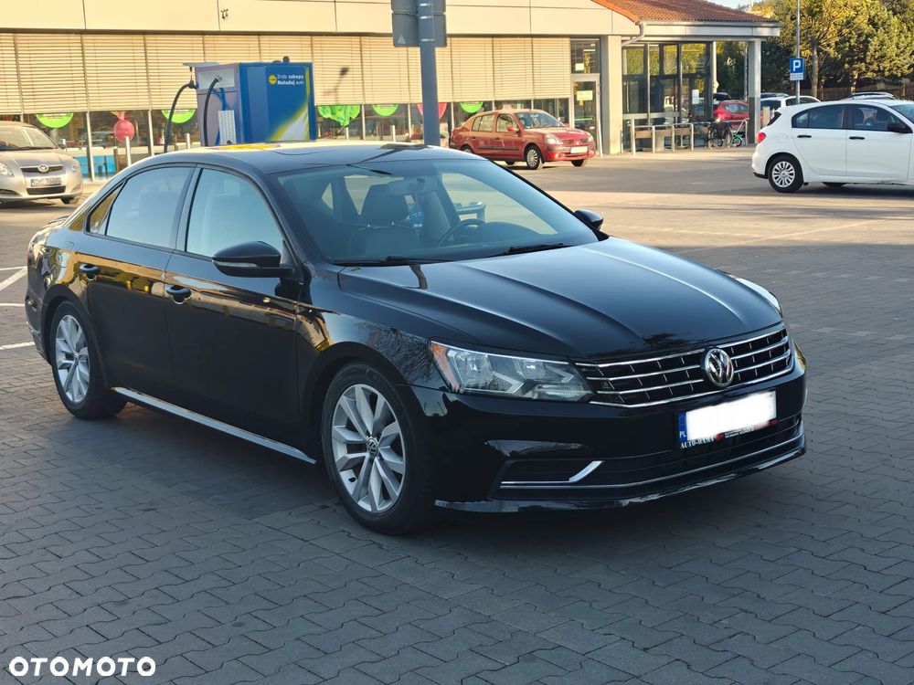 Volkswagen Passat - 2