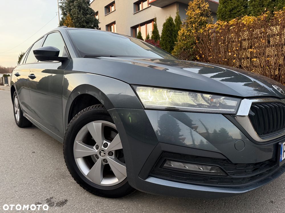 Skoda Octavia 2.0 TDI DSG Sportline - 15