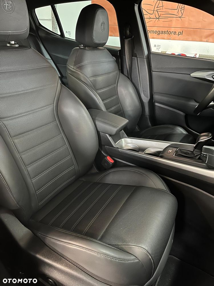 Alfa Romeo Tonale 1.3 PHEV Q4 Veloce - 9