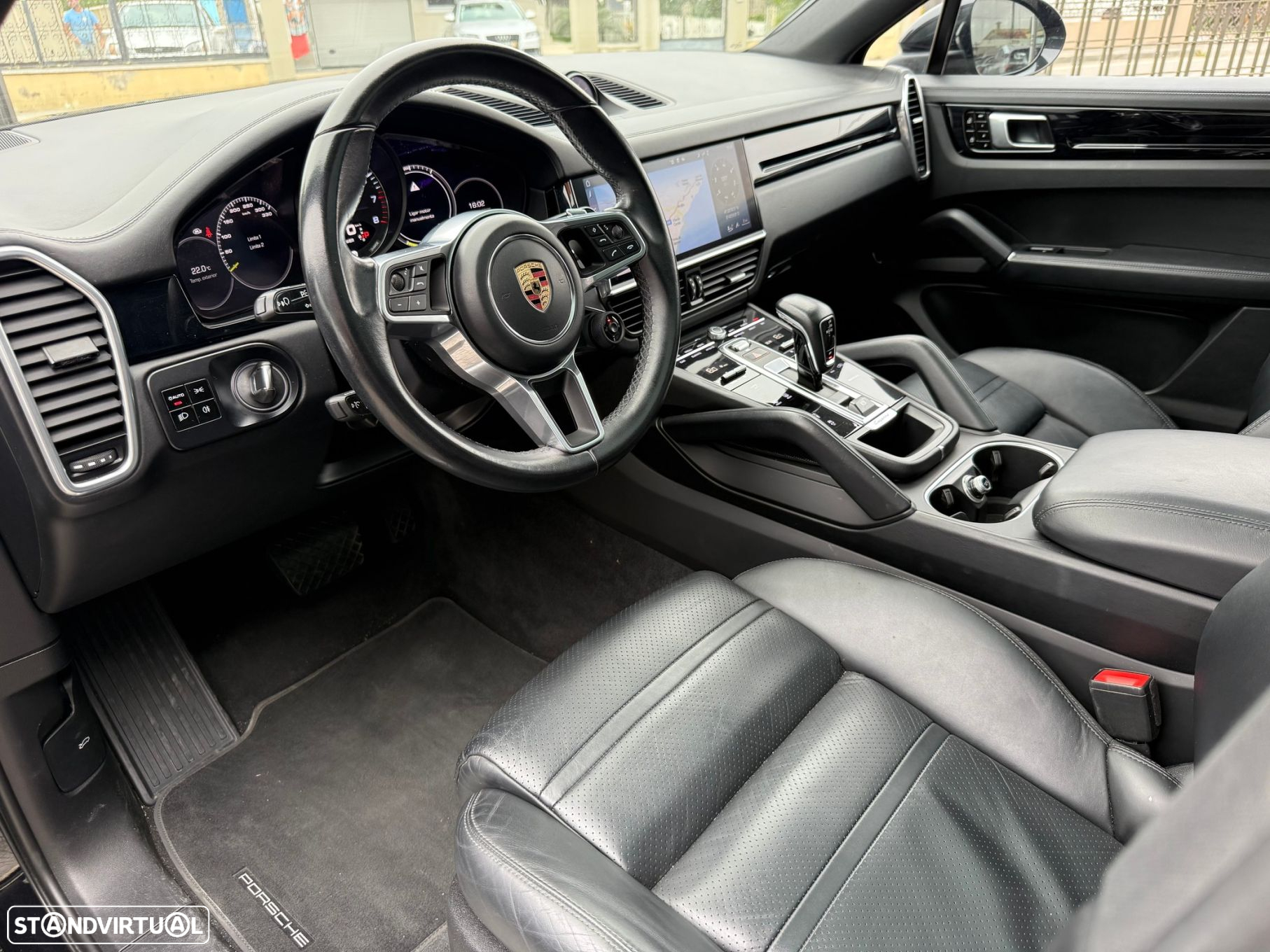Porsche Cayenne Coupé E-Hybrid - 13