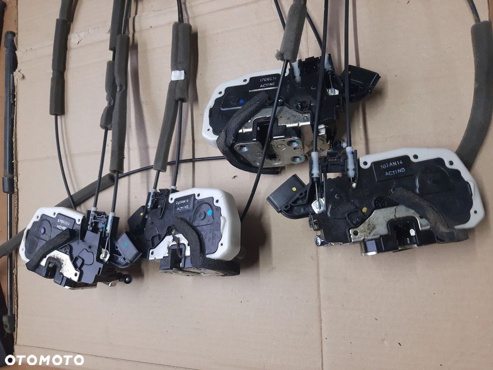 Micra K13 zamek drzwi przód prawy tył lewy EU 5d 4 PIN Nissan - 1