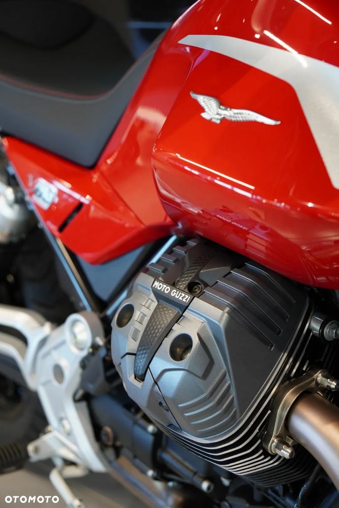 Moto Guzzi V85 - 6