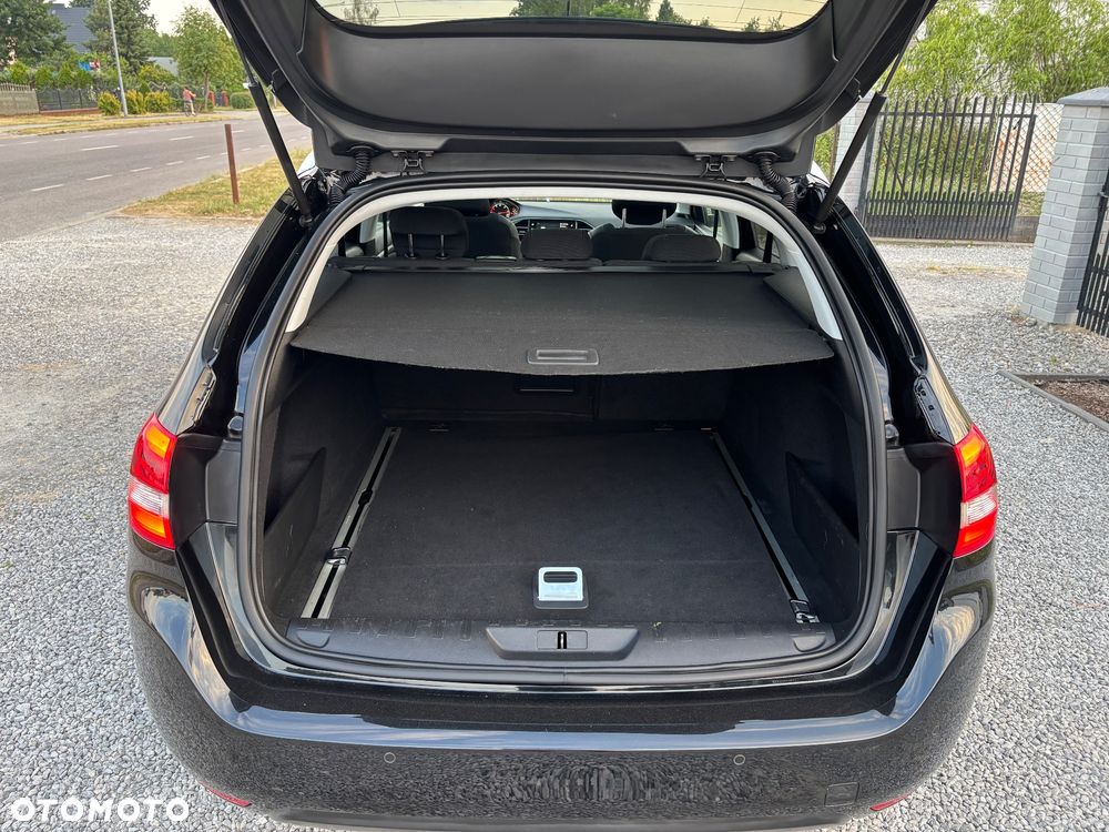 Peugeot 308 - 24