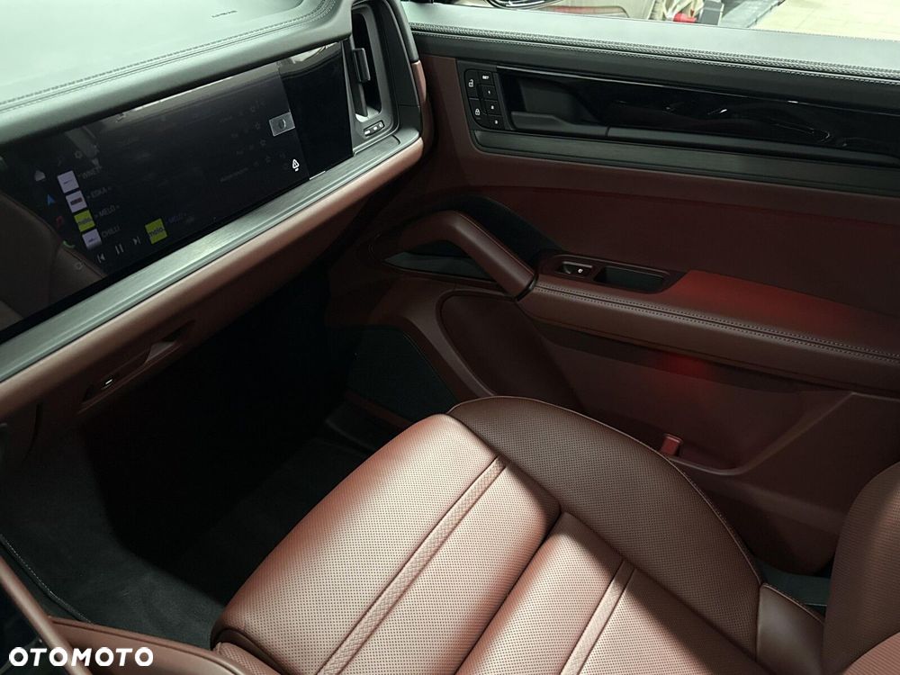 Porsche Cayenne - 31