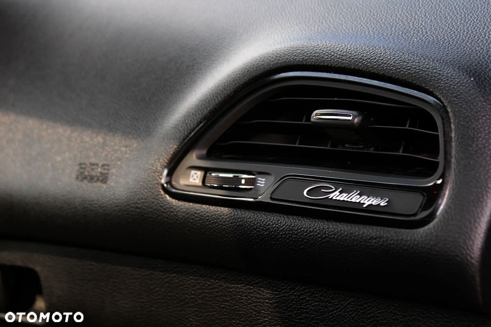 Dodge Challenger 5.7 R/T - 19