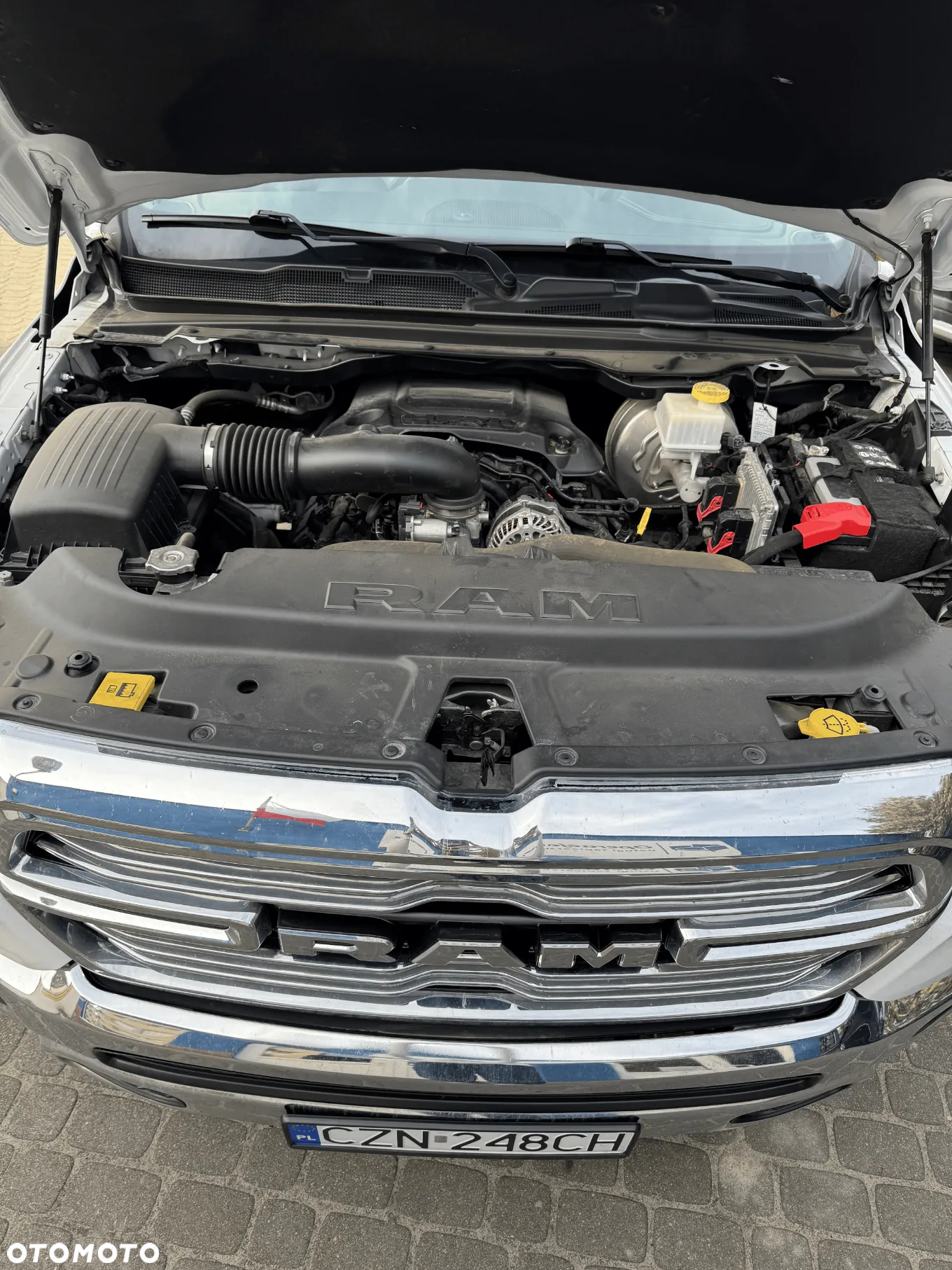 RAM 1500 Crew Cab Laramie - 24