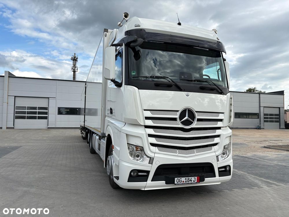 Mercedes-Benz Actros - 13