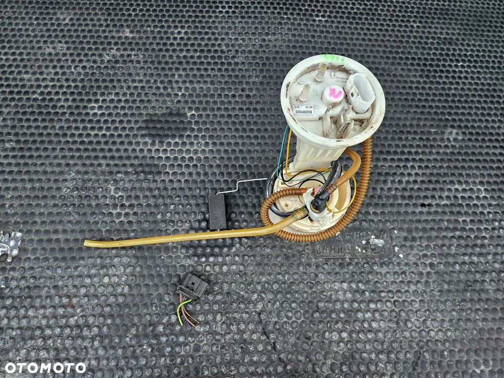 Pompa Pompka Paliwa Plywak Zbiornik AUDI A4 B6 2.0 ALT 1.8 T 1.6 ALZ - 1