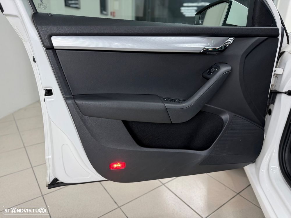 Skoda Octavia Break 1.6 TDi Sportline Pack DSG - 13