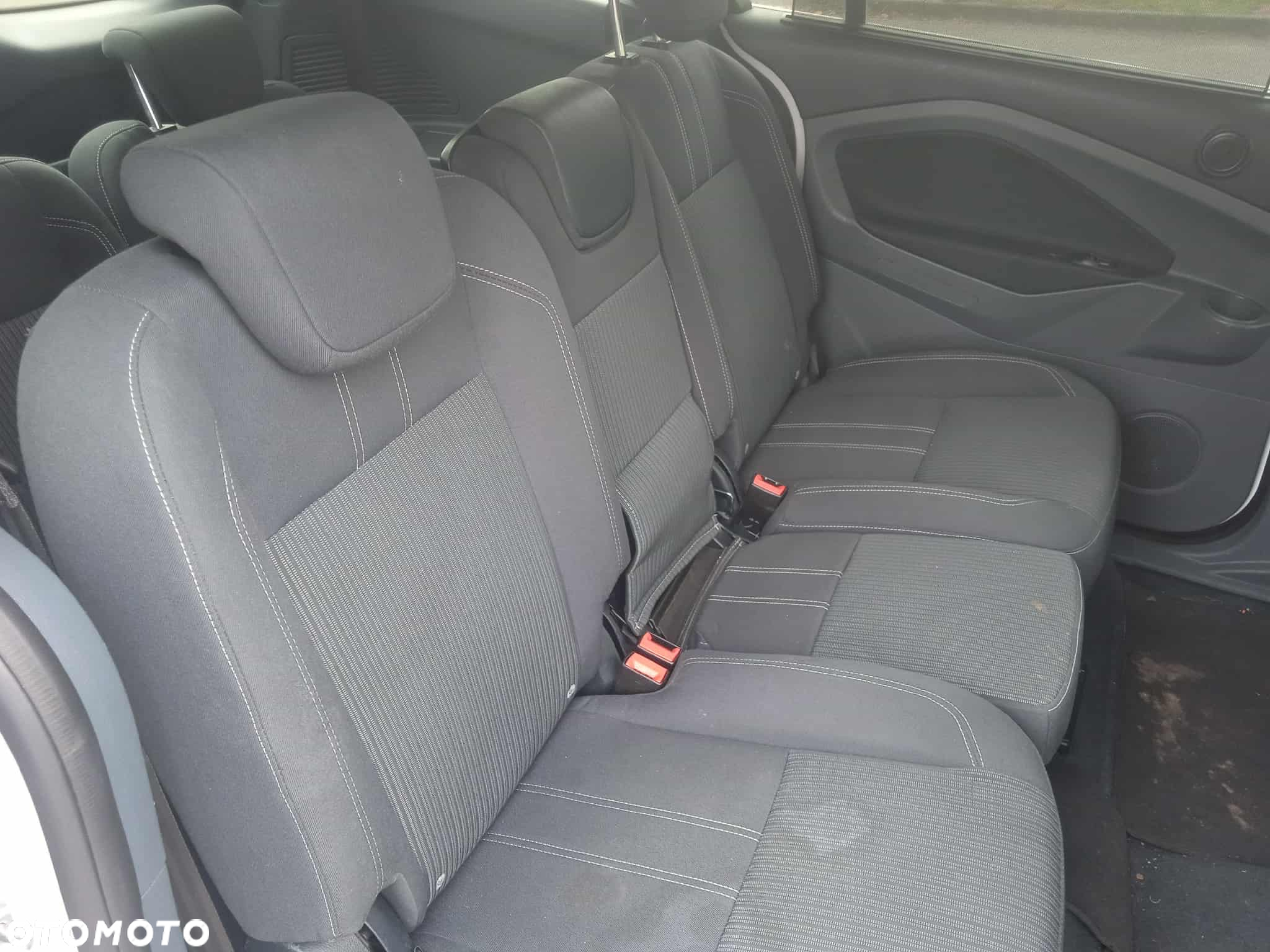 Ford C-MAX 2.0 TDCi Titanium - 9
