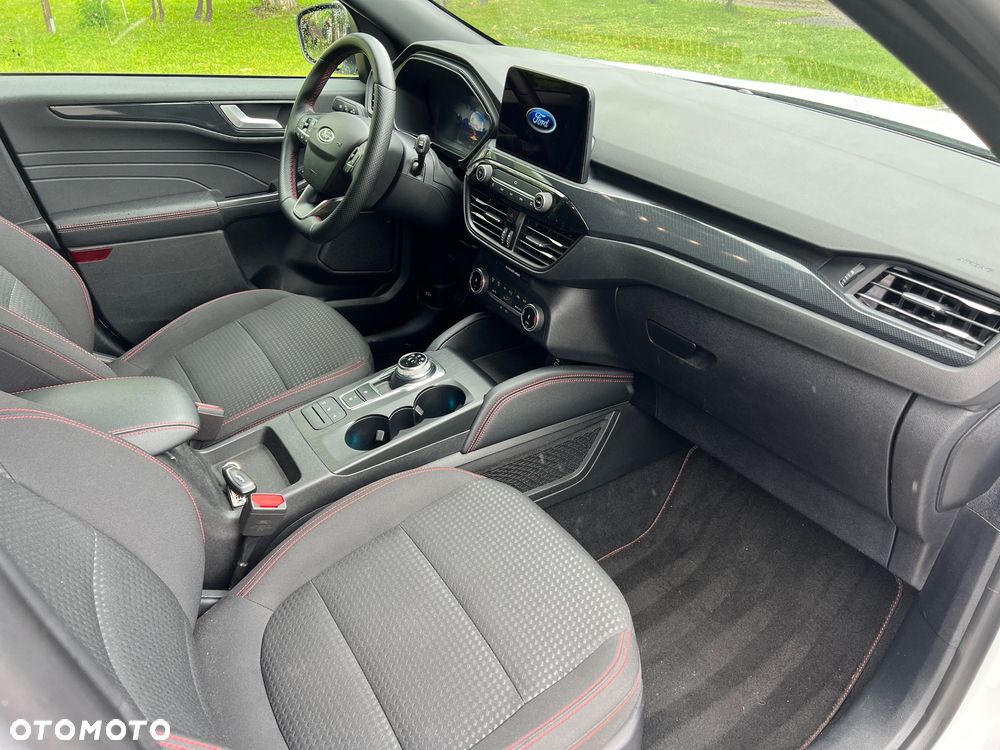 Ford Kuga 2.5 Duratec FHEV ST-LINE - 36