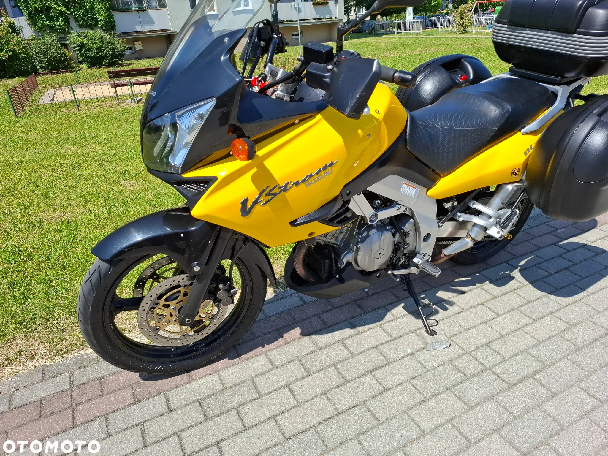 Suzuki DL - 4