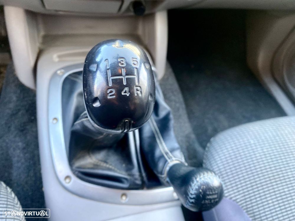 Mitsubishi L200 Pick Up 4x4 Intense Cabine Dupla - 16