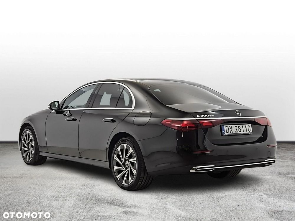 Mercedes-Benz Klasa E 220 d 9G-TRONIC Edition AVANTGARDE - 4