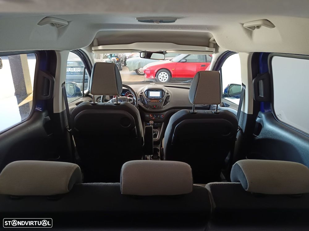Ford Tourneo Courier 1.0 EcoBoost Titanium - 14