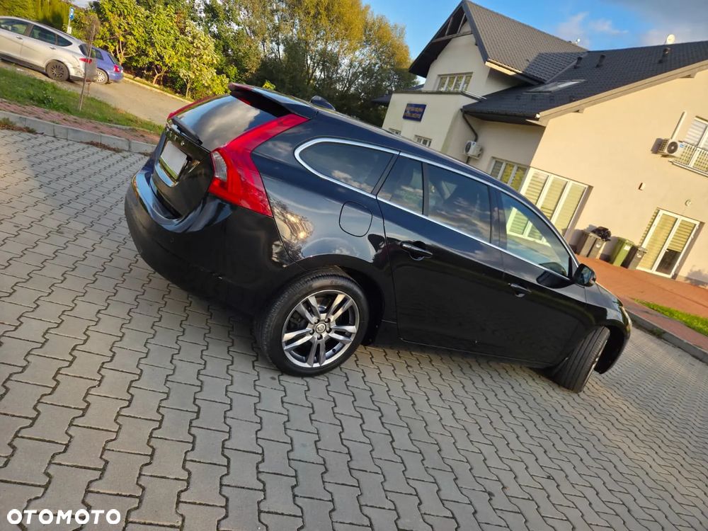 Volvo V60 D3 Geartronic Momentum - 6