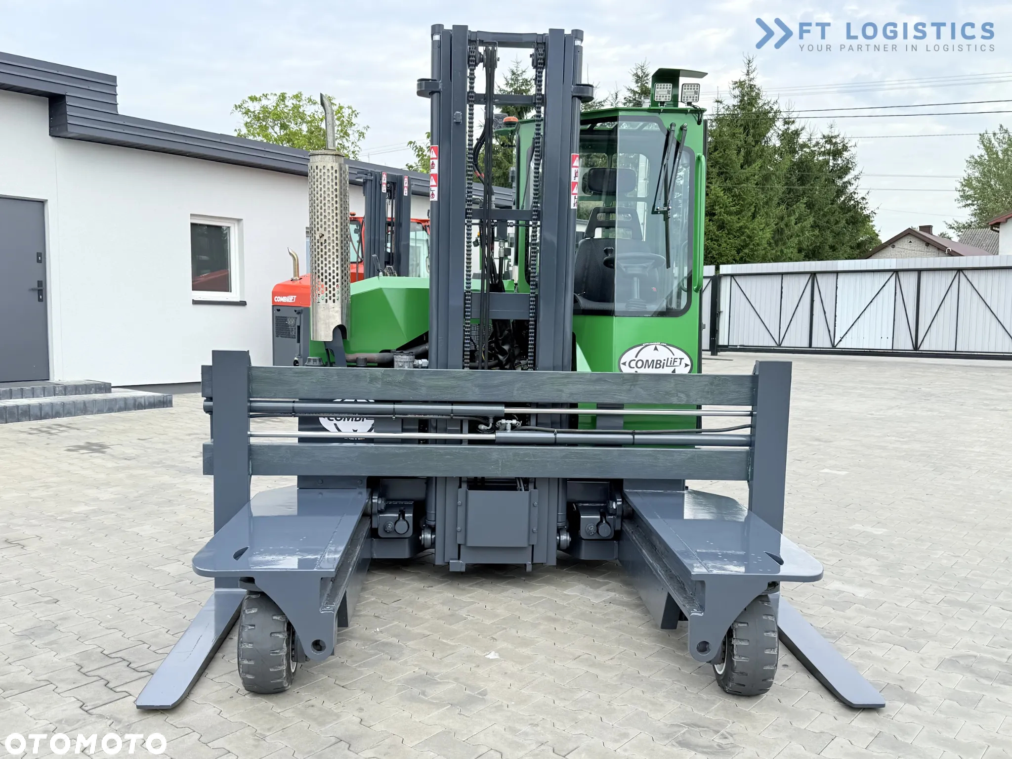 Combilift C3000 / DIESEL / DUPLEX - 4000MM / SZEROKI POZYCJONER WIDEŁ 2700MM / PEŁNA OGRZEWANA KABINA / JEDYNIE 6905H/ STAN - JAK NOWY! - 5