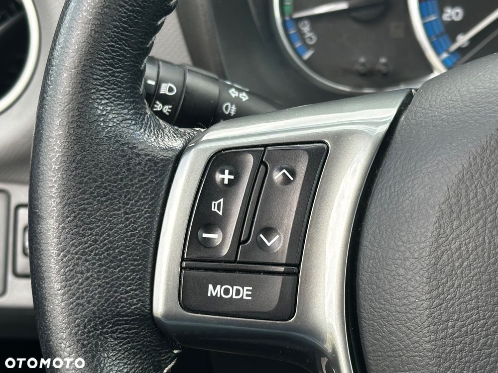 Toyota Yaris Hybrid 100 Selection Passion - 27