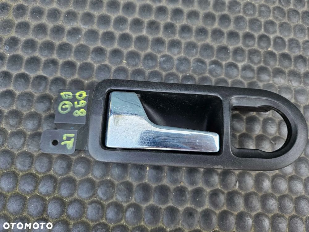 Klamka Wewnetrzna Glosnik Drzwi Oslona Kratka Maskownica Głosnika VW Golf IV 4 Passat B5 - 2