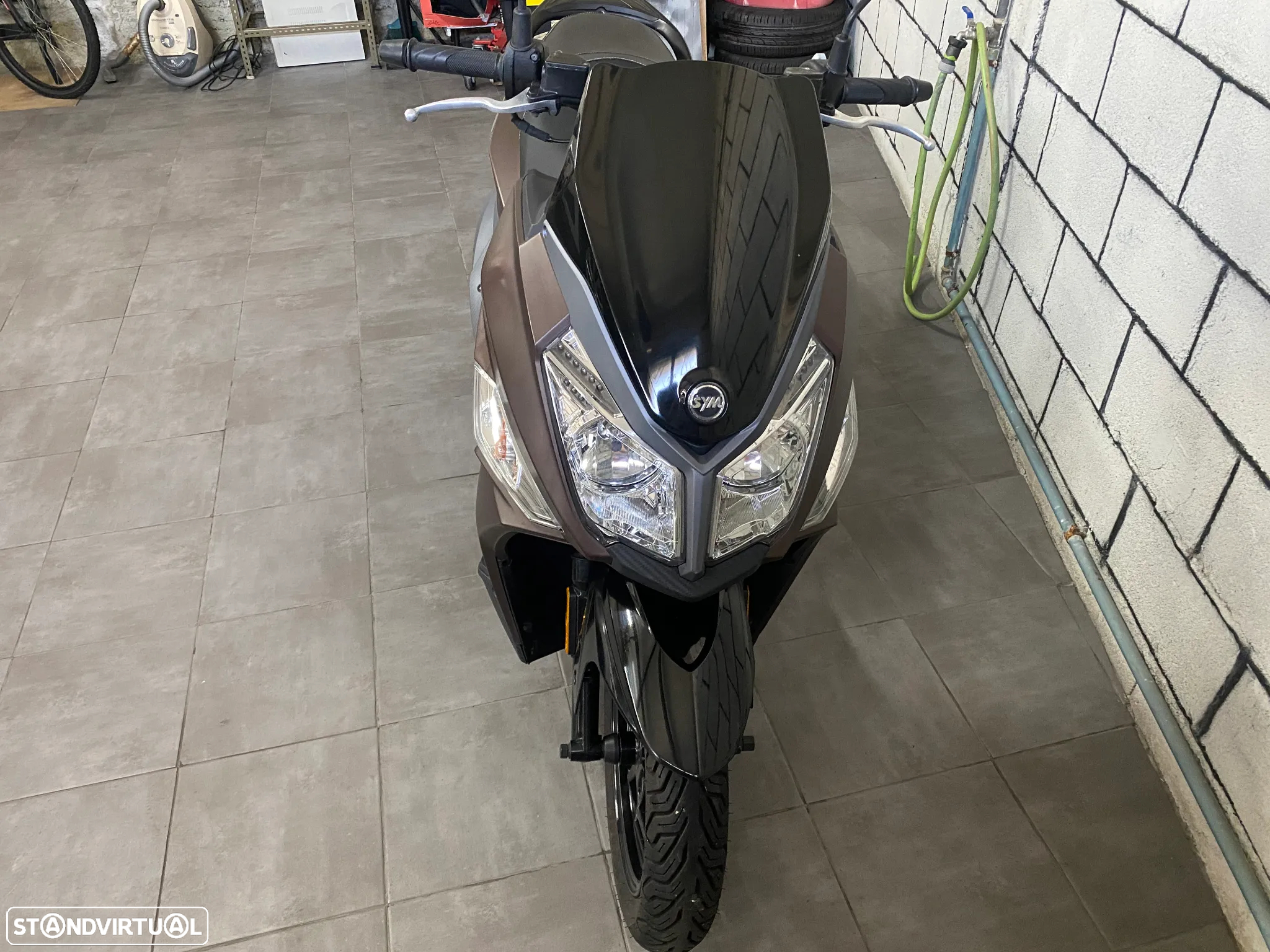 Sym JET C/nova de Garagem - 7