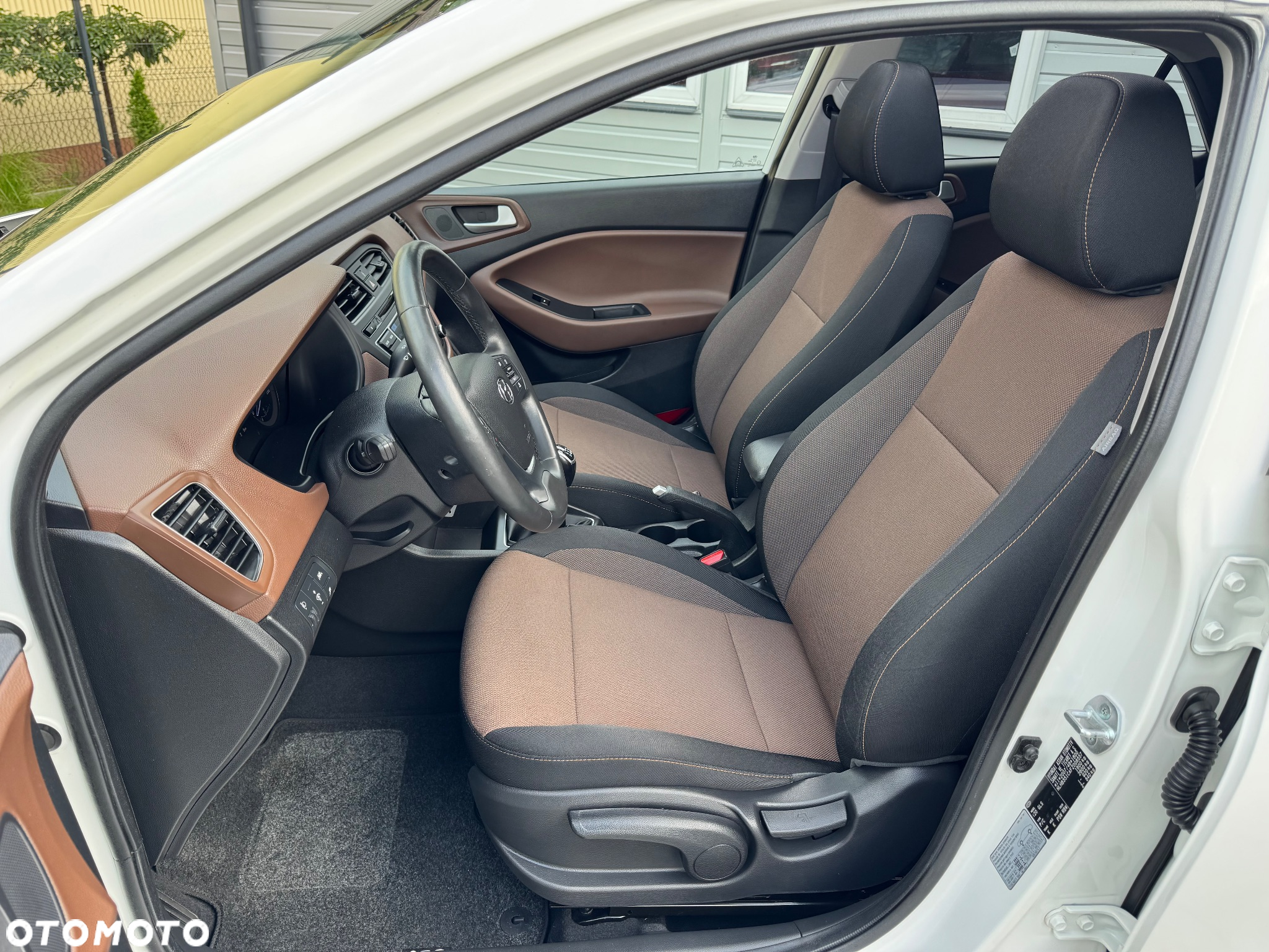 Hyundai i20 1.4 YES Gold - 29