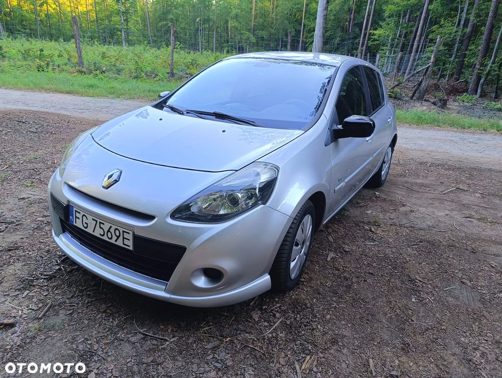 Renault Clio - 1