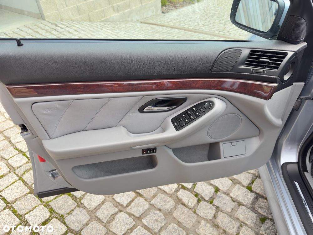 BMW Seria 5 - 11
