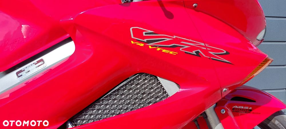 Honda VFR - 34