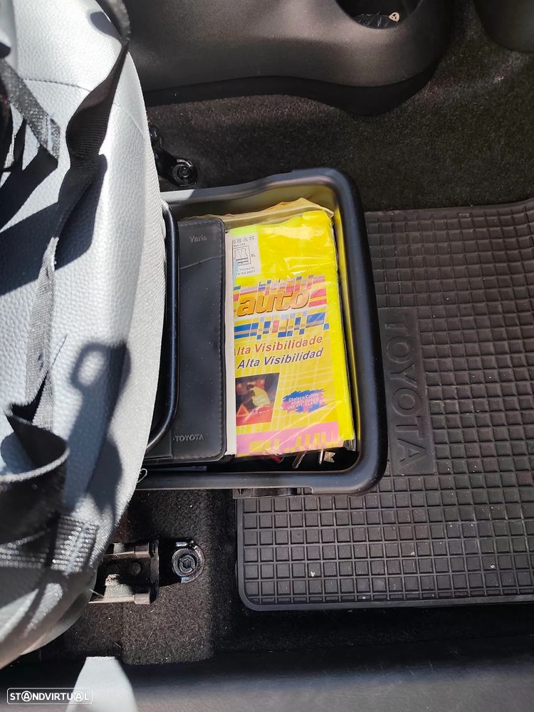 Toyota Yaris 1.0 Multi-Mode Sol - 19