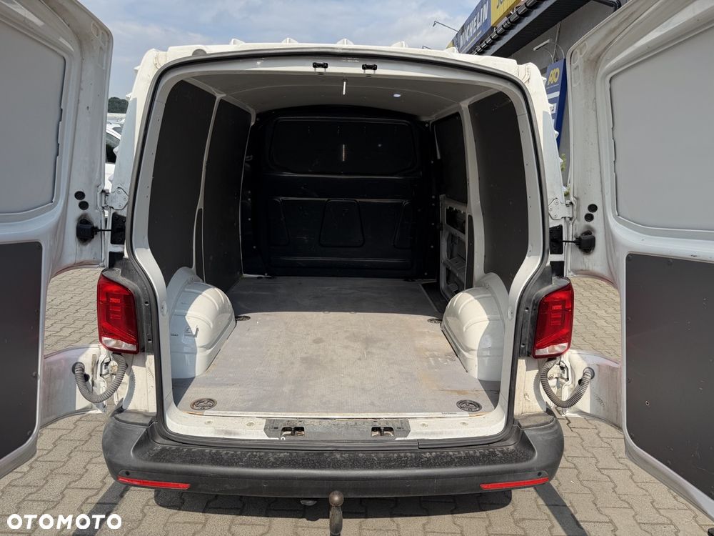 Volkswagen Transporter - 22