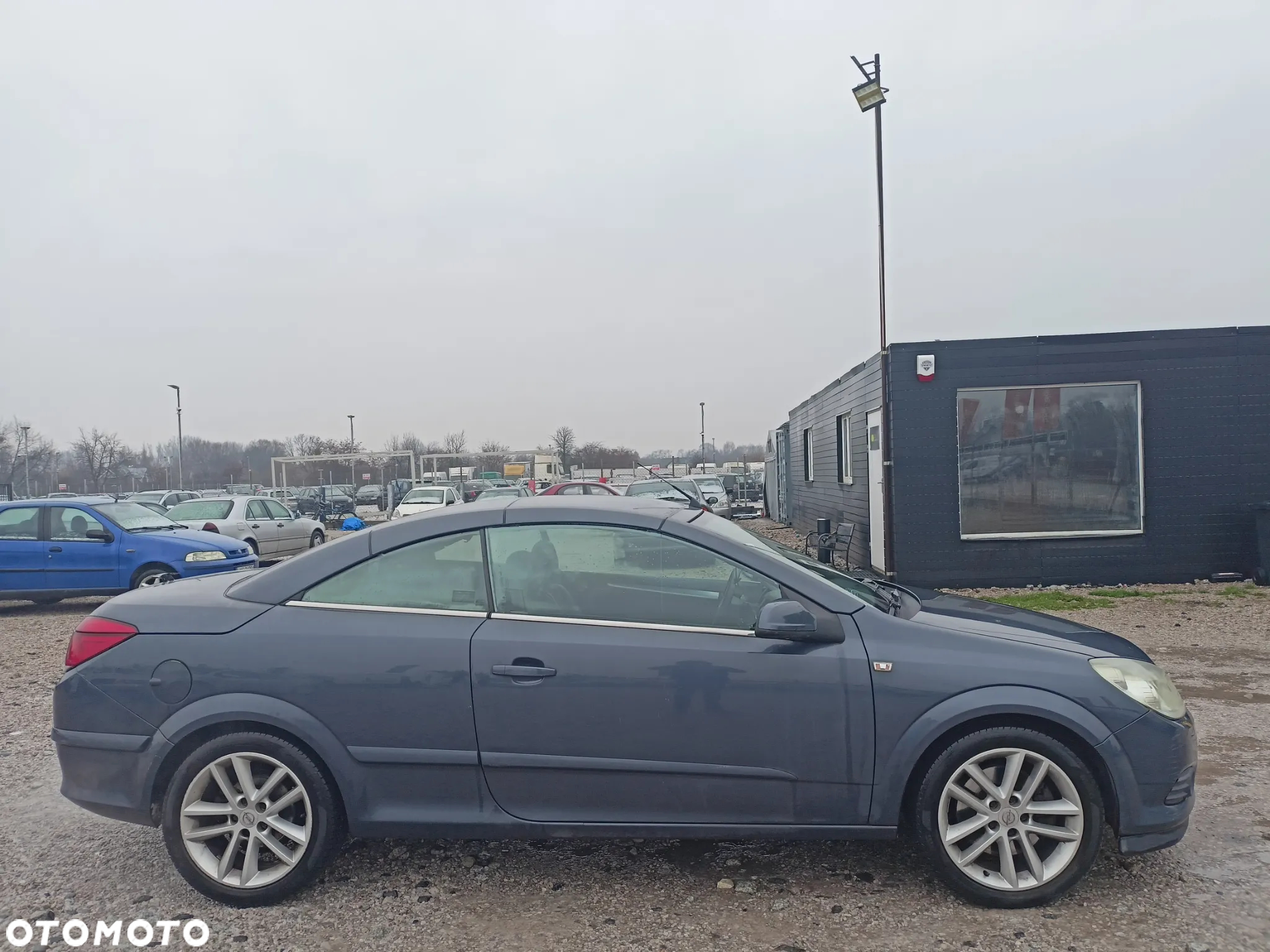 Opel Astra TwinTop 2.0 T Cosmo - 5