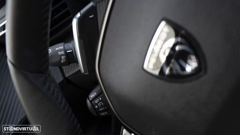 Peugeot 2008 1.2 Hybrid Allure e-DCS6 - 20
