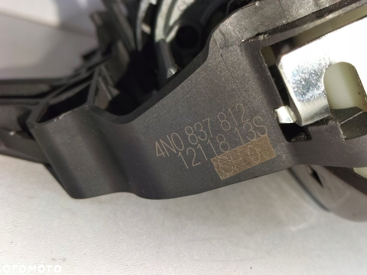 Klamka drzwi tylnych tył prawa AUDI A6 C8 18- - 6