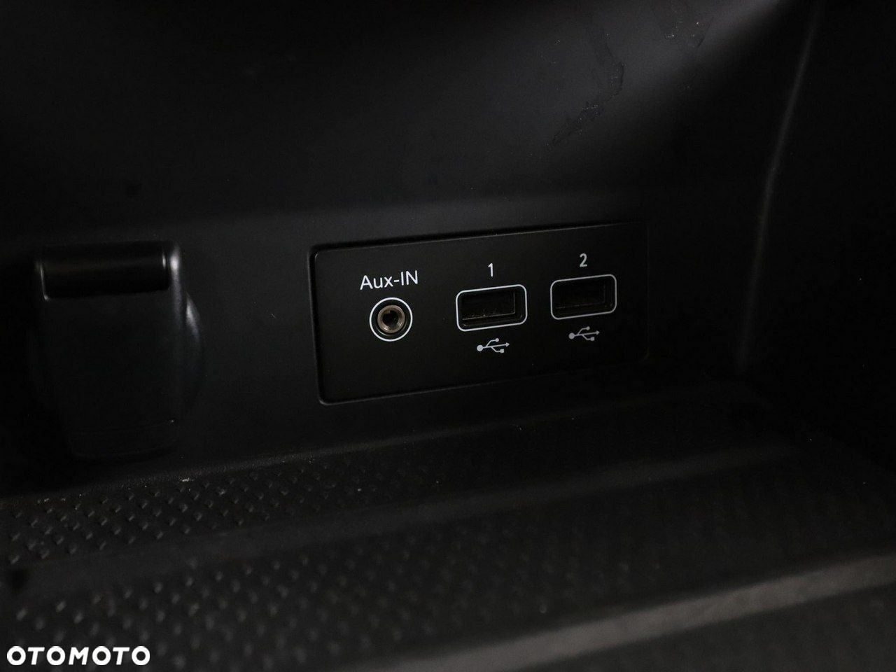Renault Captur E-TECH PLUG-in 160 INTENS - 30