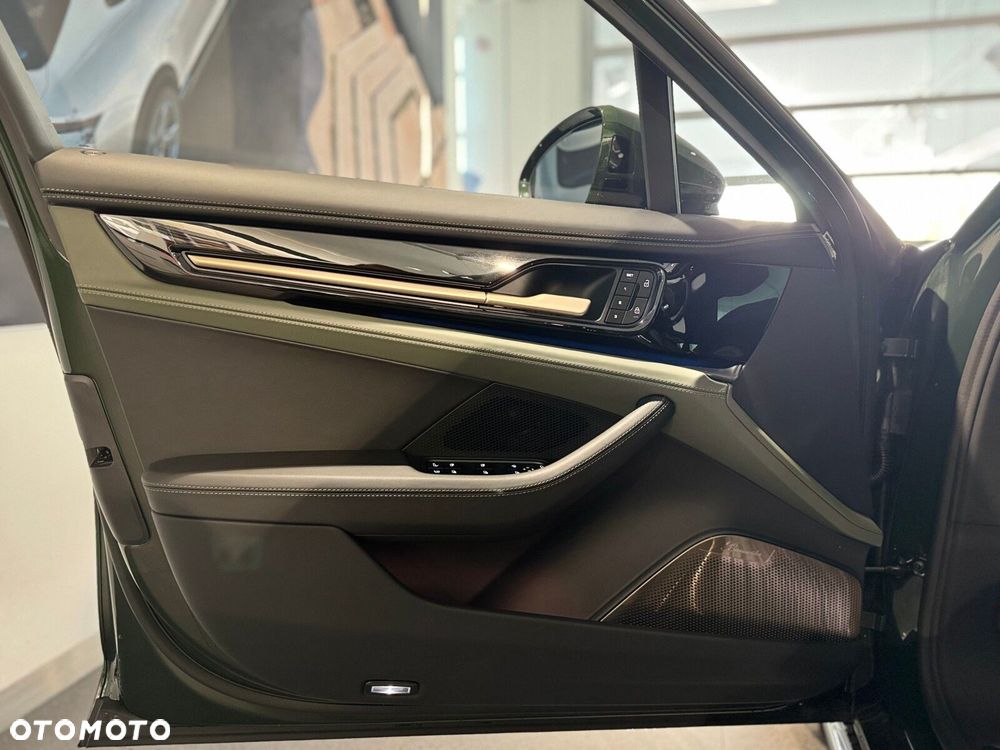 Porsche Panamera - 34