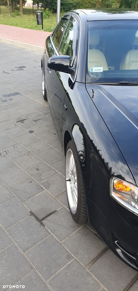 Audi A4 Limousine - 4