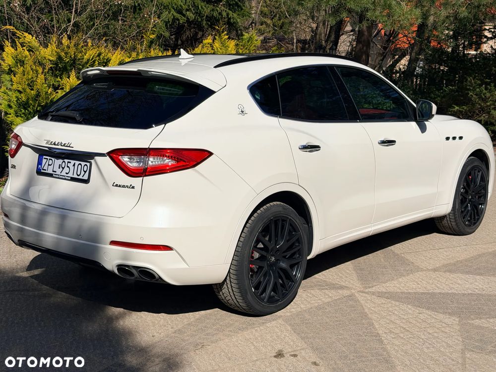 Maserati Levante S Q4 - 8