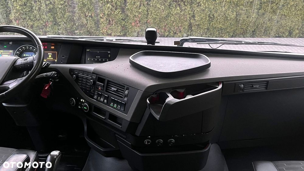 Volvo FH 500 l SPROWADZONY | KSENON l LODÓWKA l DUŻE ZBIORNIKI - 28