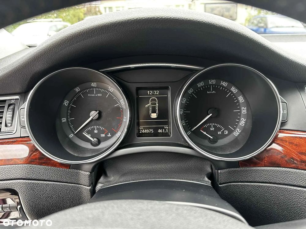 Skoda Superb 1.8 TSI Platinum DSG - 9